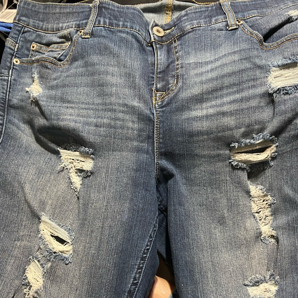 COPY - Bombshell Skinny Distressed